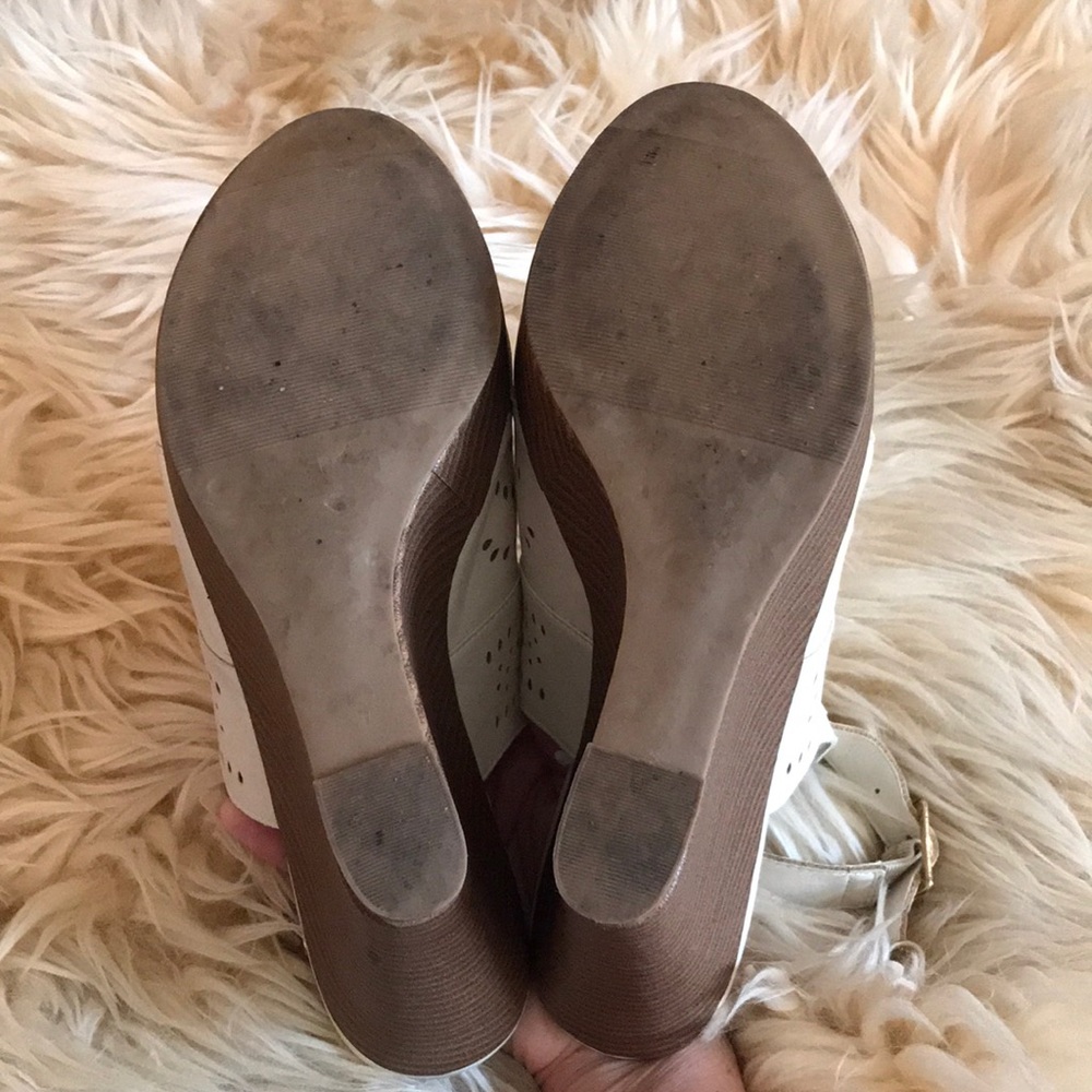 Dollhouse Cut Out Wedges! - Picture 6 of 6